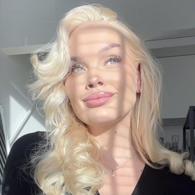 Henna Karoliina Profile pic